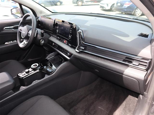 Photo of 2024 Gravity Gray Kia Sportage Hybrid