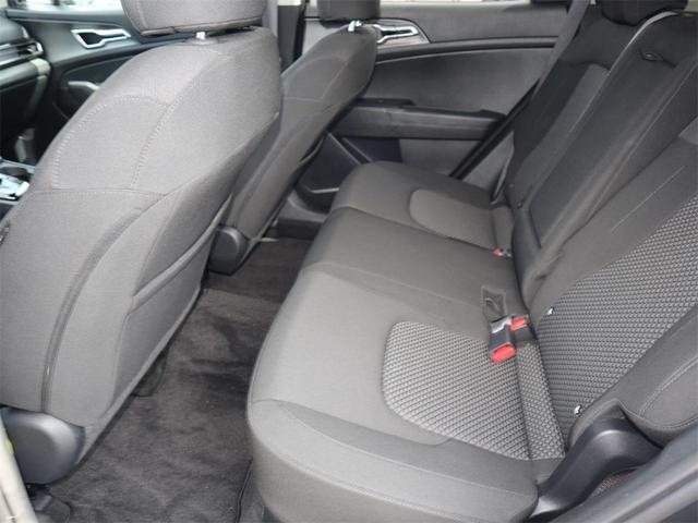 Photo of 2024 Gravity Gray Kia Sportage Hybrid