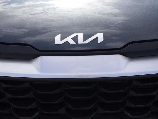 Photo of 2024 Gravity Gray Kia Sportage Hybrid