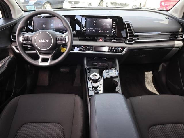 Photo of 2024 Gravity Gray Kia Sportage Hybrid