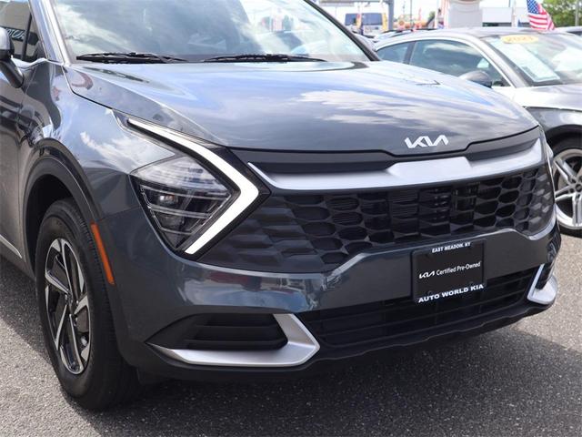 Photo of 2024 Gravity Gray Kia Sportage Hybrid