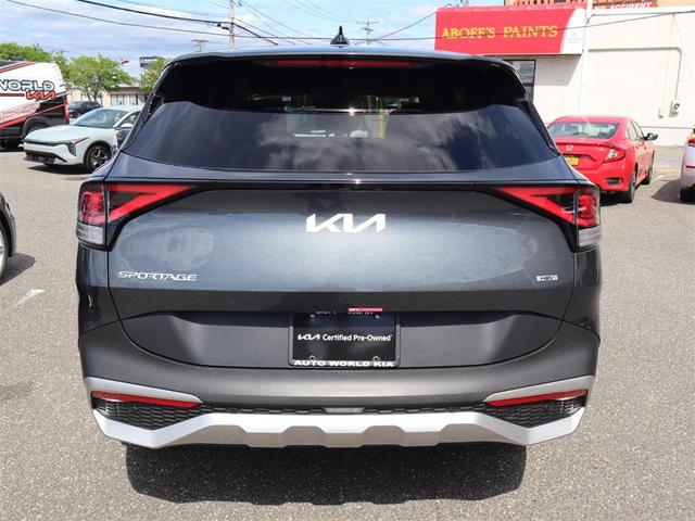 Photo of 2024 Gravity Gray Kia Sportage Hybrid