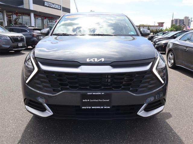 Photo of 2024 Gravity Gray Kia Sportage Hybrid