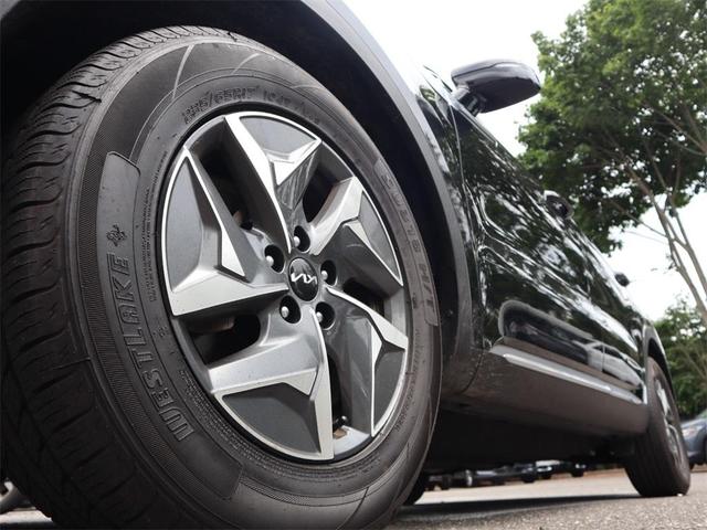 Photo of 2022 Aurora Black Kia Sorento Hybrid