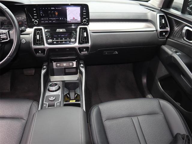 Photo of 2022 Aurora Black Kia Sorento Hybrid