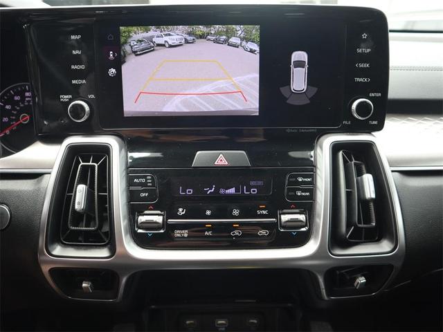 Photo of 2022 Aurora Black Kia Sorento Hybrid