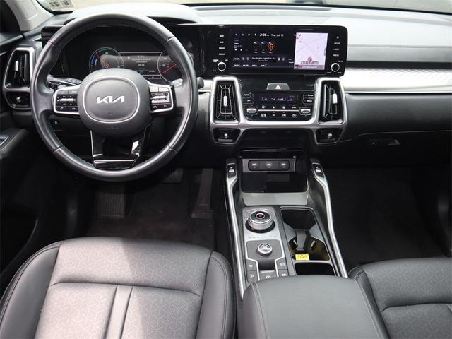 Photo of 2022 Aurora Black Kia Sorento Hybrid