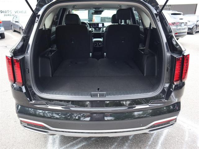 Photo of 2022 Aurora Black Kia Sorento Hybrid