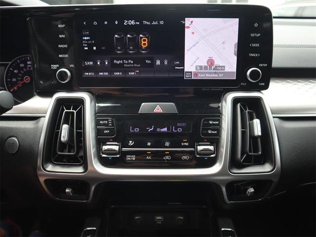 Photo of 2022 Aurora Black Kia Sorento Hybrid