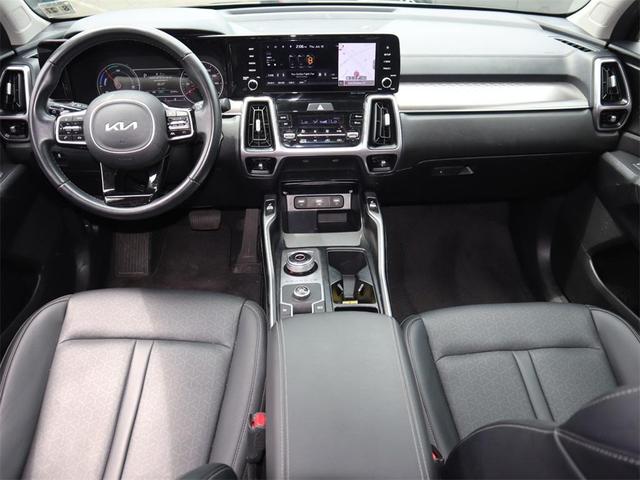 Photo of 2022 Aurora Black Kia Sorento Hybrid