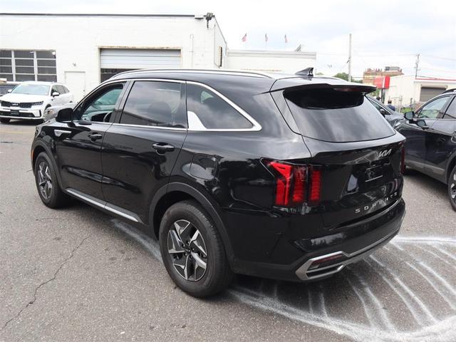 Photo of 2022 Aurora Black Kia Sorento Hybrid