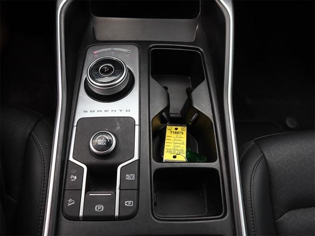 Photo of 2022 Aurora Black Kia Sorento Hybrid