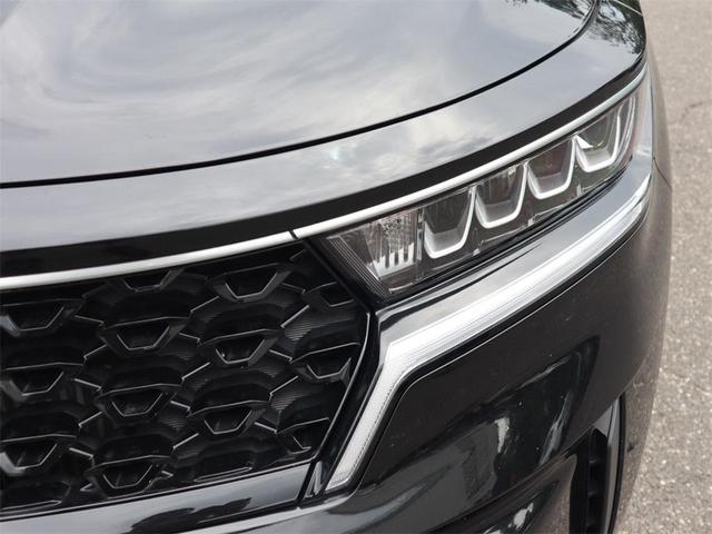 Photo of 2022 Aurora Black Kia Sorento Hybrid