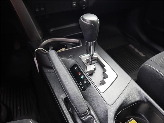 Photo of 2018 White Toyota RAV4