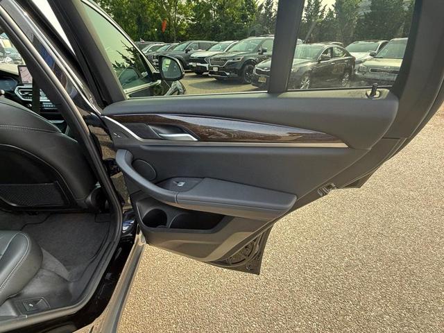 Photo of 2024 Black BMW X4