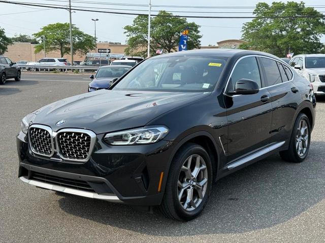 Photo of 2024 Black BMW X4