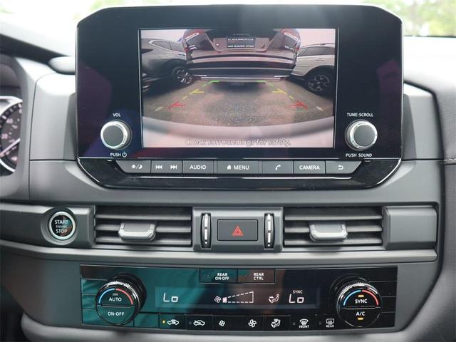 Photo of 2024 Black Nissan Pathfinder