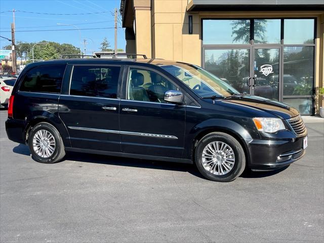 2013 Chrysler Town & Country