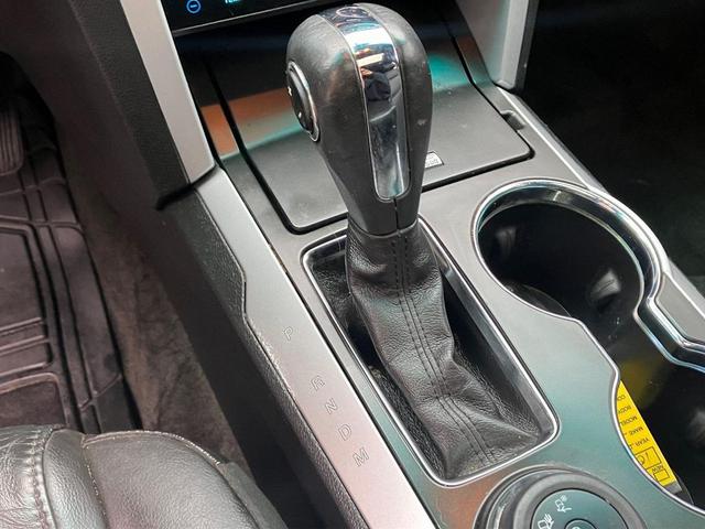 Photo of 2014 Tuxedo Black Metallic Ford Explorer