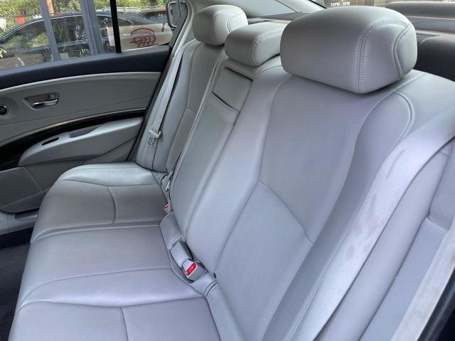 Photo of 2014 Graphite Luster Metallic Acura RLX