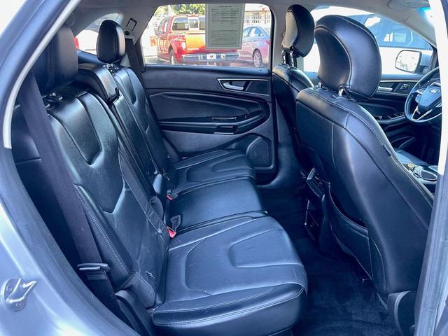 Photo of 2015 Ingot Silver Metallic Ford Edge