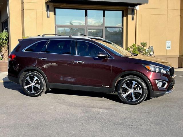 Photo of 2016 Dark Cherry Kia Sorento