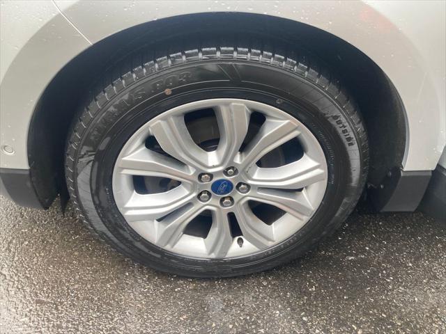 Photo of 2019 Ingot Silver Ford Edge