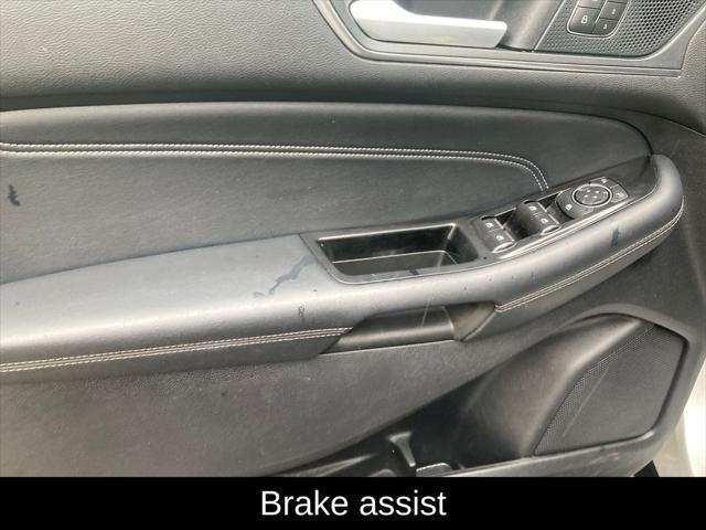 Photo of 2019 Ingot Silver Ford Edge