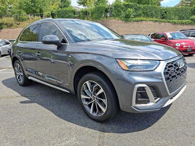 Photo of 2024 Gray Audi Q5