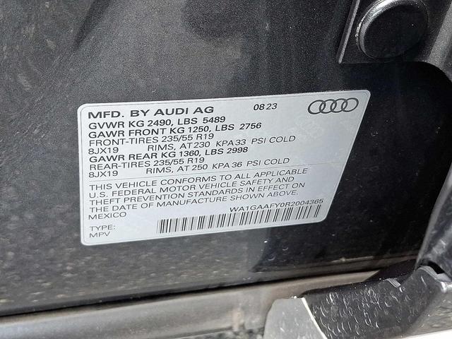 Photo of 2024 Gray Audi Q5