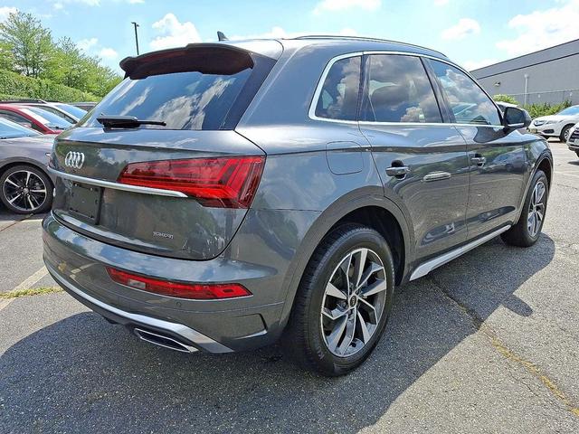 Photo of 2024 Gray Audi Q5
