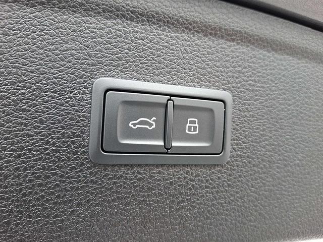 Photo of 2024 Gray Audi Q5