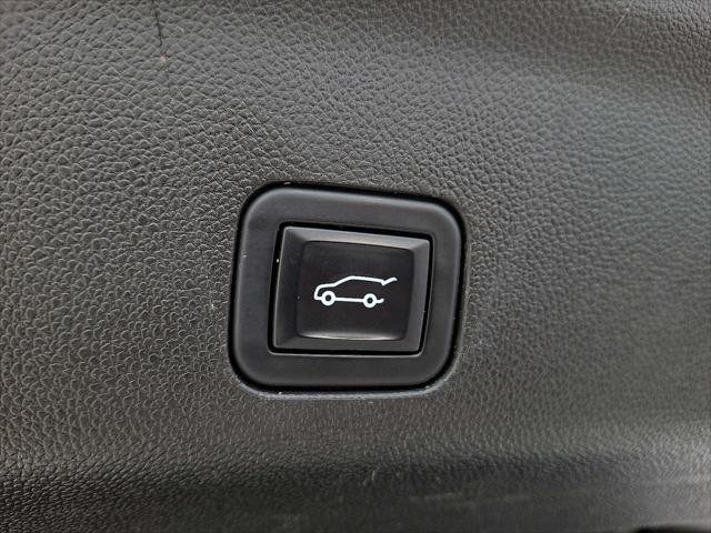 Photo of 2022 Summit White Chevrolet Suburban