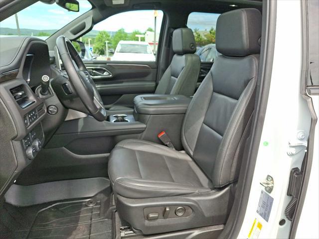 Photo of 2022 Summit White Chevrolet Suburban