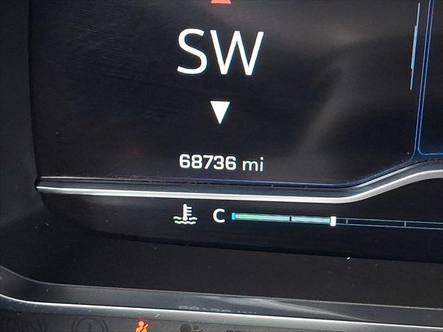 Photo of 2022 Summit White Chevrolet Suburban