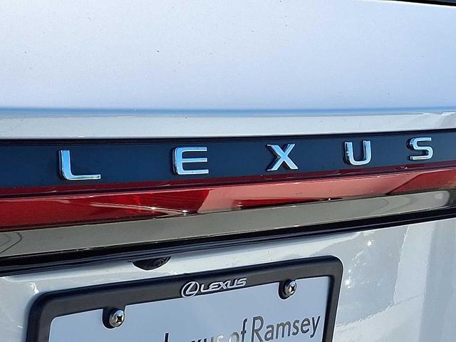 Photo of 2025 Eminent White Pearl Lexus RX 350
