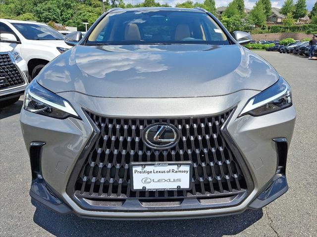 Photo of 2022 Atomic Silver Lexus NX 350