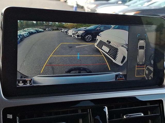 Photo of 2022 Atomic Silver Lexus GX 460