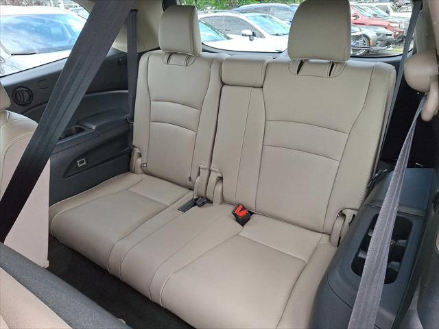 Photo of 2020 Platinum White Pearl Honda Pilot