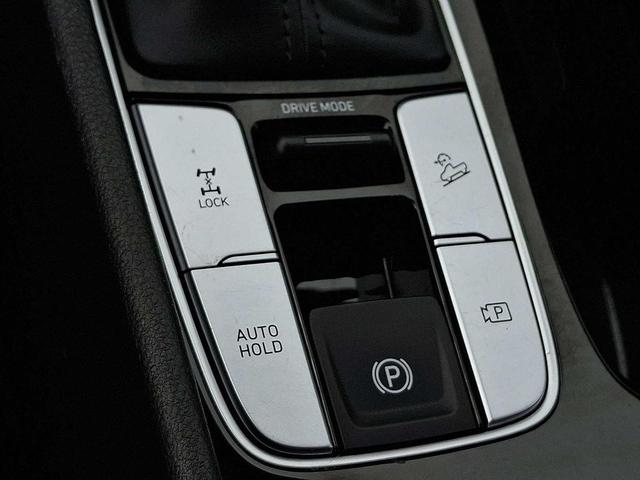Photo of 2024 Phantom Black Hyundai SANTA CRUZ