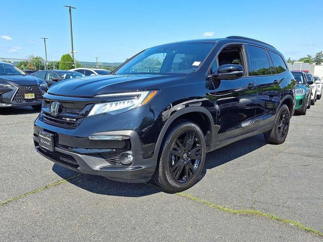 Photo of 2022 Crystal Black Pearl Honda Pilot