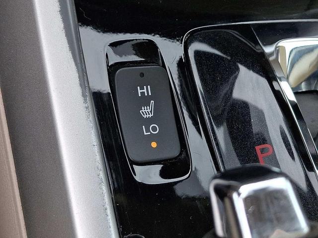 Photo of 2017 Lunar Silver Metallic Honda Accord