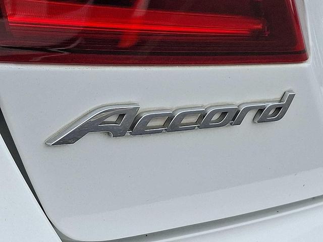 Photo of 2017 Lunar Silver Metallic Honda Accord