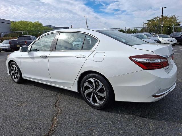 Photo of 2017 Lunar Silver Metallic Honda Accord