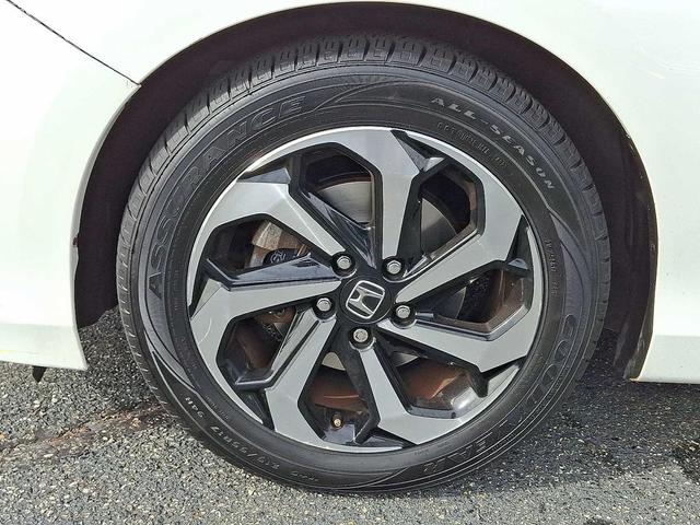 Photo of 2017 Lunar Silver Metallic Honda Accord