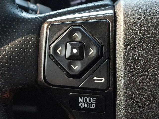 Photo of 2016 Super White Toyota 4Runner