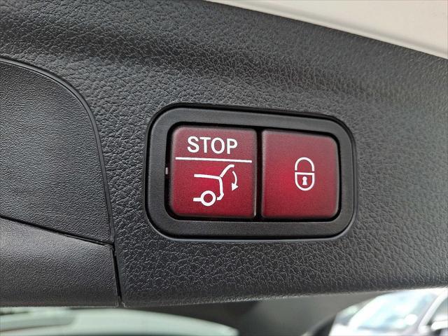 Photo of 2023 Polar White Mercedes-Benz GLE 350