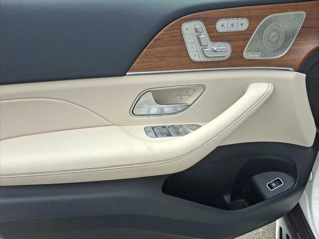 Photo of 2023 Polar White Mercedes-Benz GLE 350