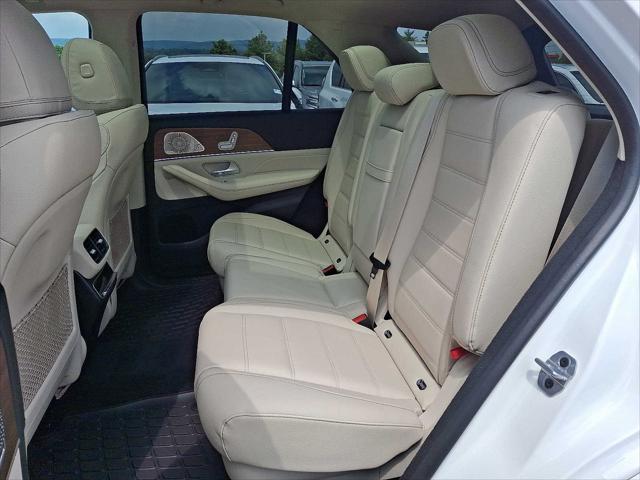 Photo of 2023 Polar White Mercedes-Benz GLE 350
