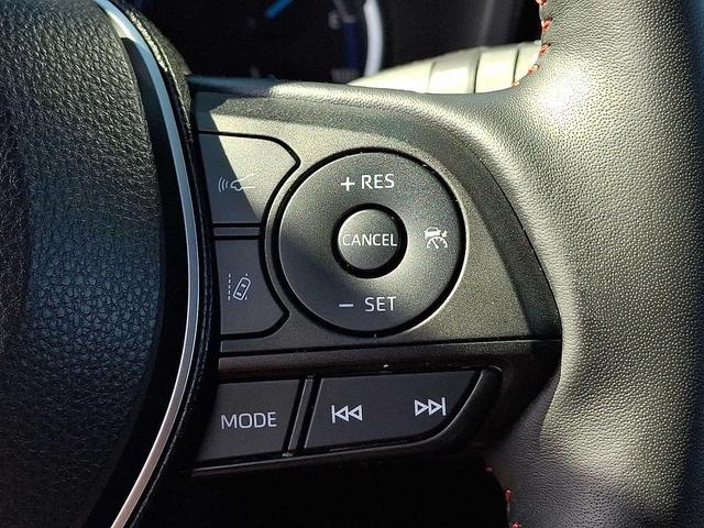 Photo of 2021 Blizzard Pearl w/Midnight Black Roof Toyota RAV4 Prime